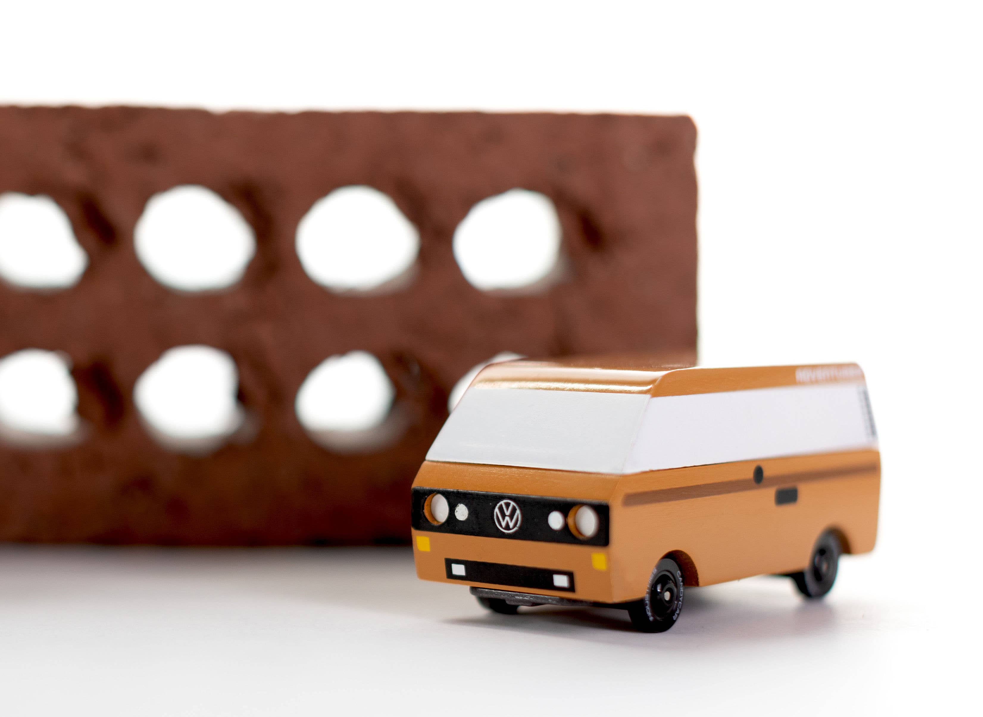 Candyvan - VW T3 Brown - Wooden Diecast Toy Car Candylab