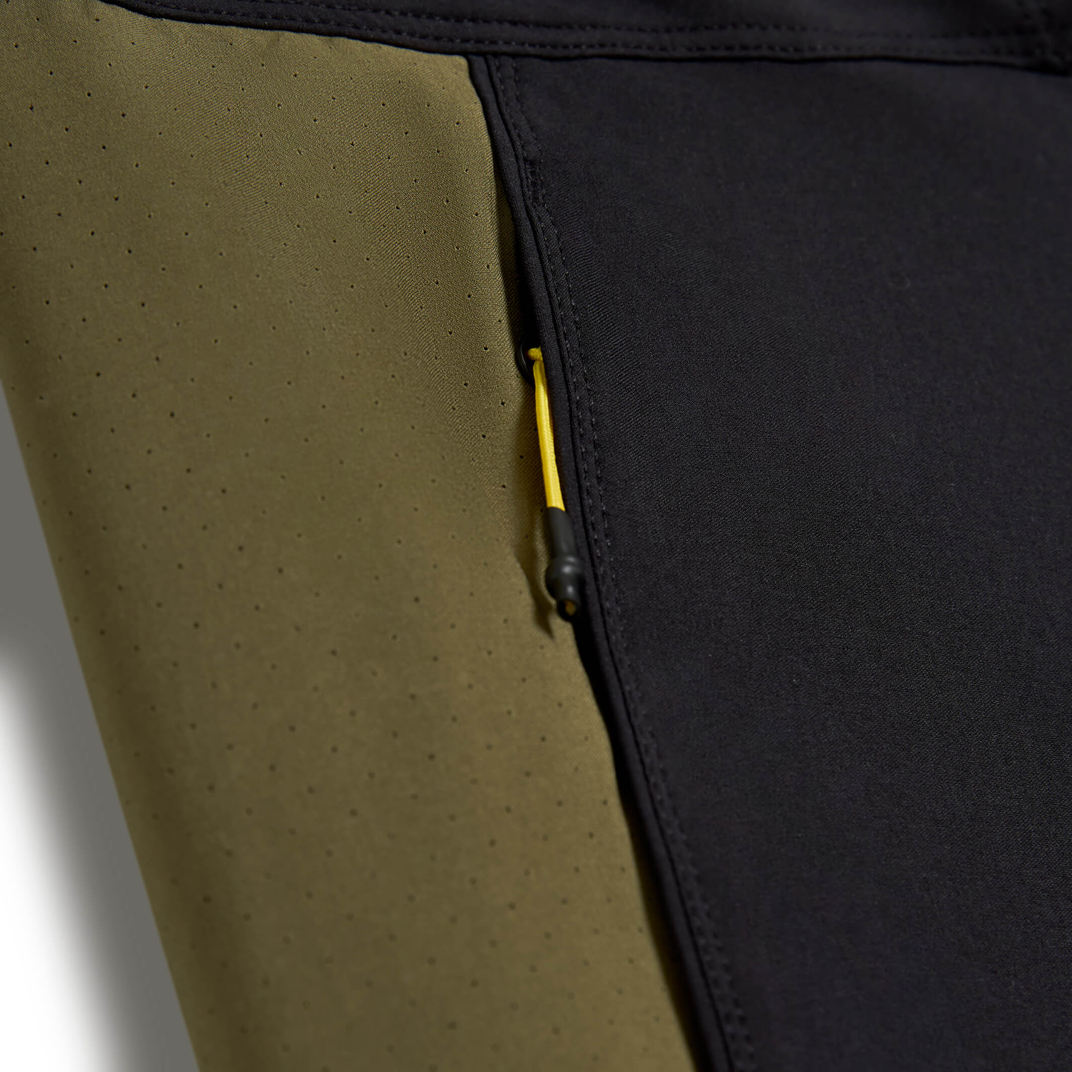Airtex Gamma Boardshort - Black